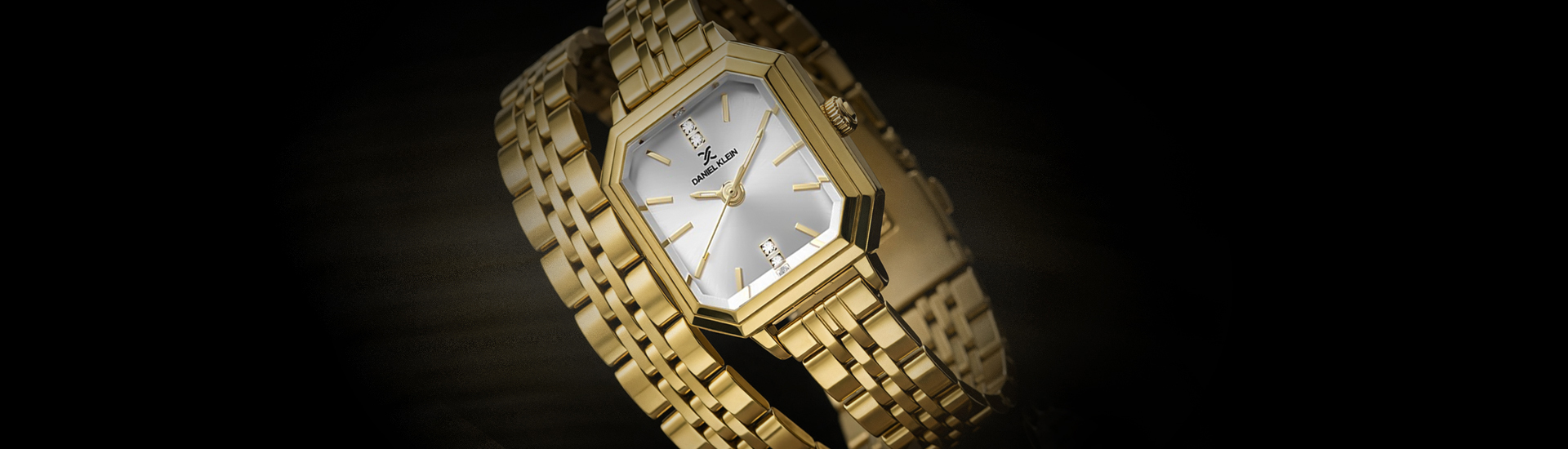 WOMAN WATCH